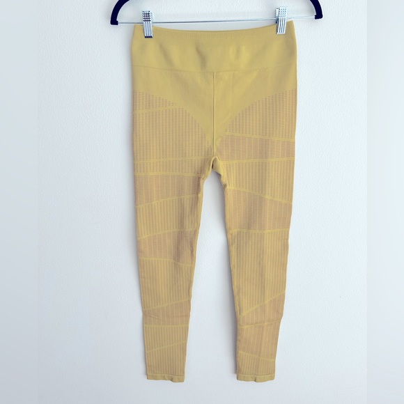 Fabletics Define PowerHold High-Waisted Legging In Gridlock Size Medium - Picture 3 of 11